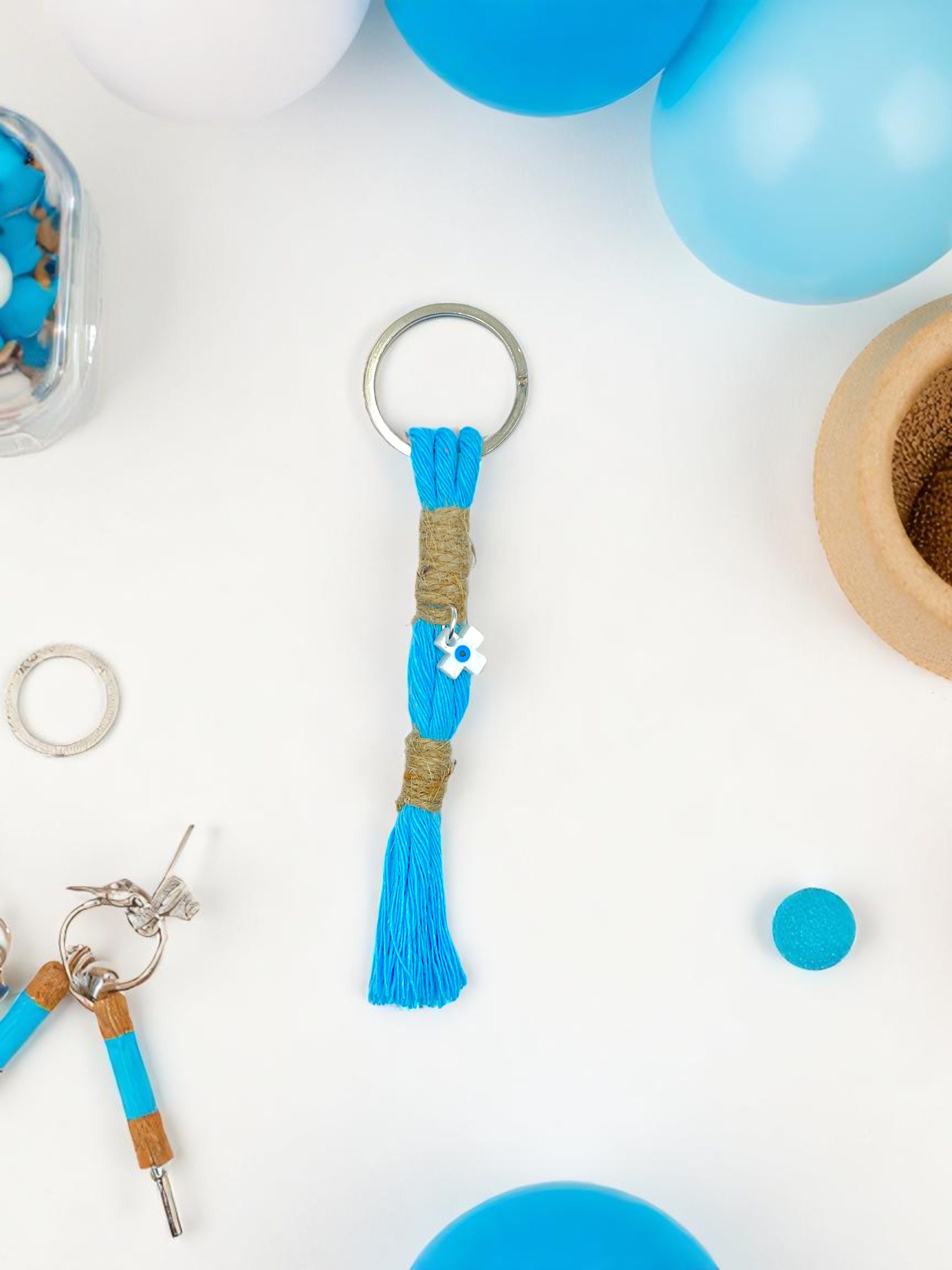 Μπομπονιέρα Μπρελόκ Γιούτα – Χειροποίητο Μαρτυρικό Δώρο με Φυσικό Στυλ