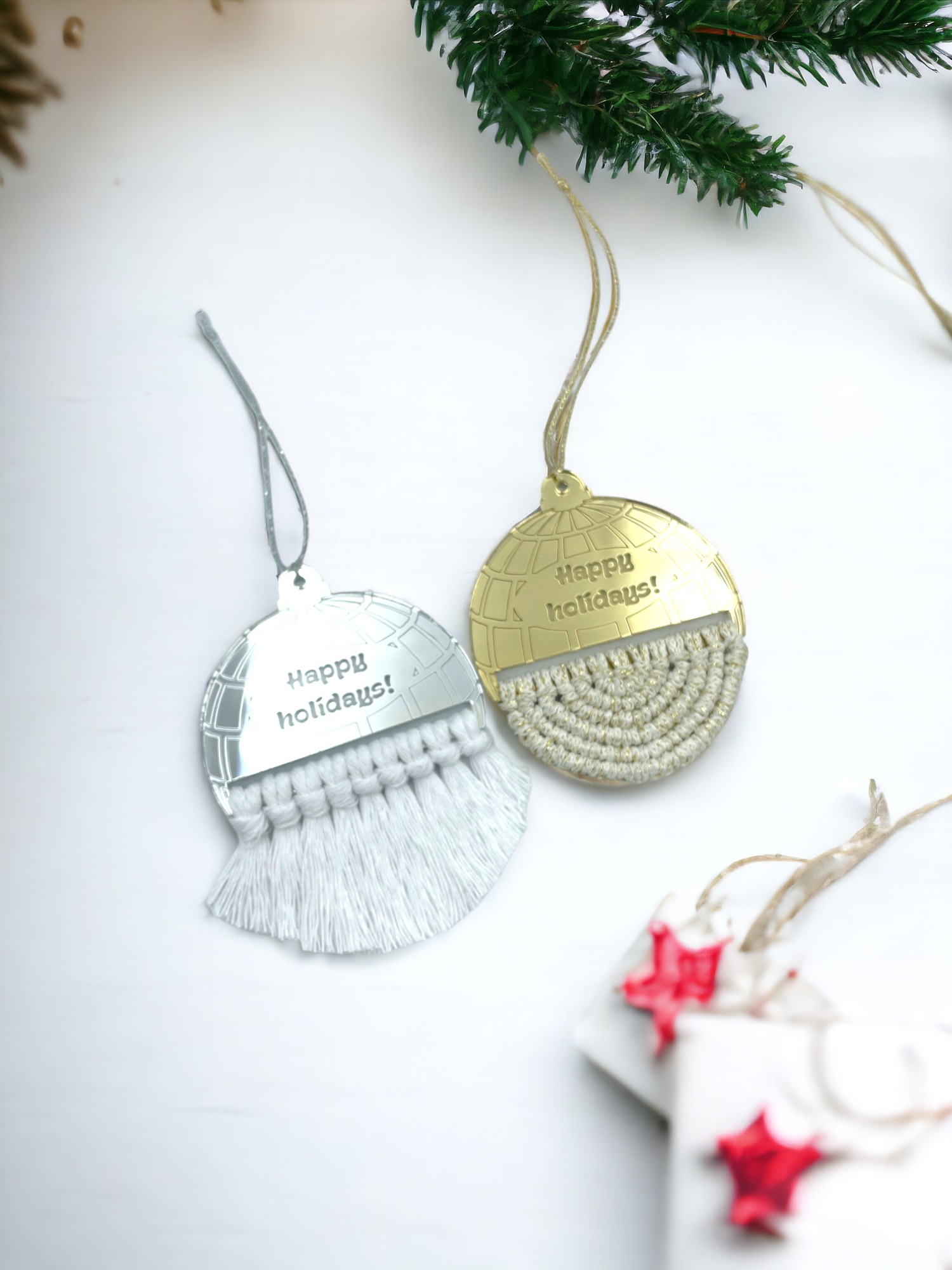 Μπάλα Μακραμέ “Happy Holidays”